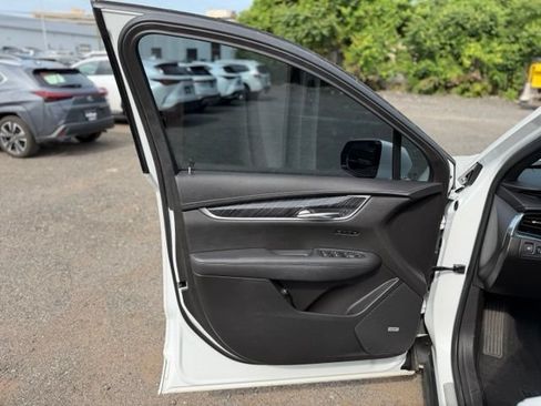 Used 2022 Cadillac XT6 Premium Luxury AWD/4WD image 14