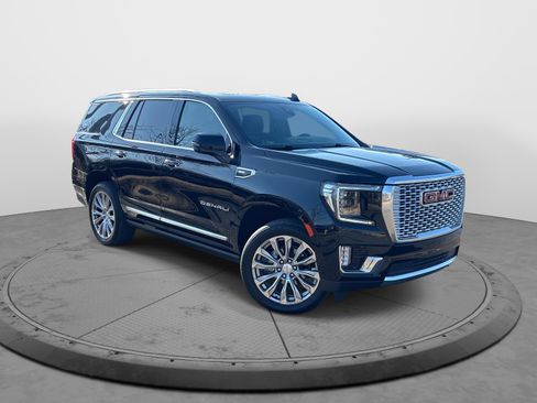 Used 2022 GMC Yukon Denali w/ Max Trailering Package image 2