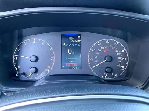 Used 2025 Toyota Corolla Cross LE FWD image 26