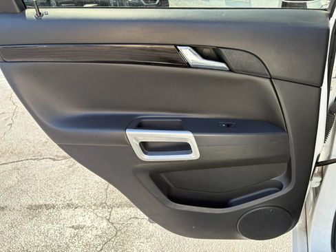Used 2014 Chevrolet Captiva Sport LT w/ Convenience Package FWD image 12