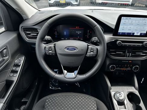 Certified 2025 Ford Escape Active w/ Cold Weather Package AWD/4WD image 14