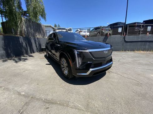 Certified 2026 Cadillac Escalade IQ Luxury 1 AWD/4WD image 8