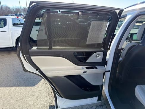 Used 2025 Lincoln Aviator Reserve w/ Equipment Group 201A image 22