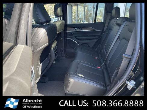 New 2026 Jeep Grand Cherokee Limited w/ Limited Altitude Package AWD/4WD image 12