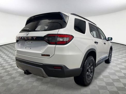 New 2026 Honda Pilot TrailSport image 6
