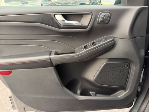 Used 2022 Ford Escape SEL w/ SEL Stealth AWD Package image 13