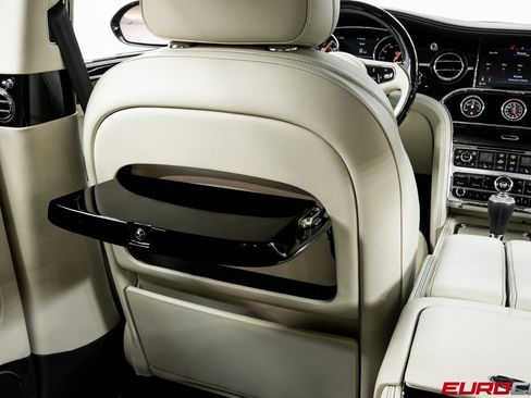 Used 2020 Bentley Mulsanne image 21