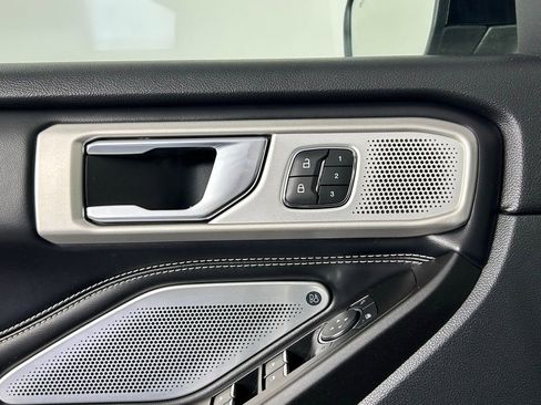 Used 2020 Ford Explorer ST w/ ST Street Pack image 38