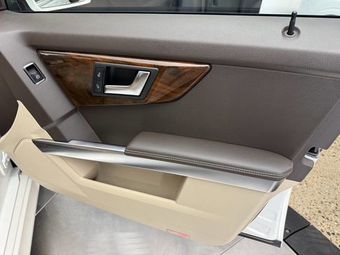 Used 2013 Mercedes-Benz GLK 350 4MATIC image 21