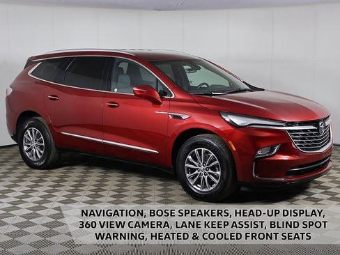 Used 2024 Buick Enclave Premium image 1