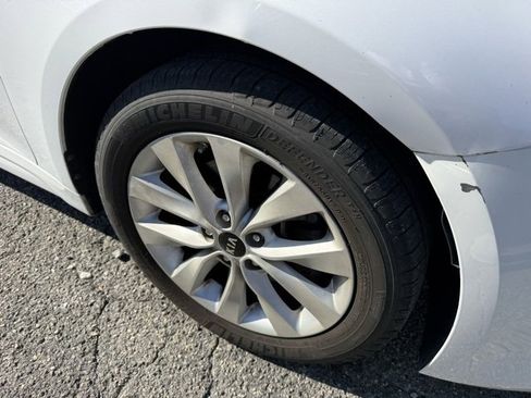 Used 2016 Kia Optima LX image 15