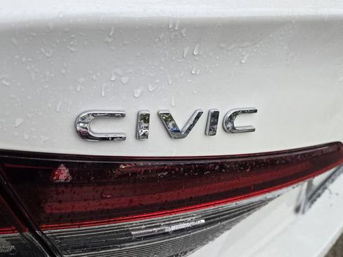 Used 2025 Honda Civic Sport image 15