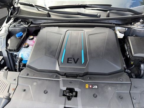 Used 2022 Hyundai Ioniq 5 Limited w/ Cargo Package image 20