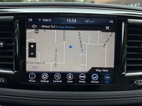 Used 2020 Chrysler Pacifica Limited image 14