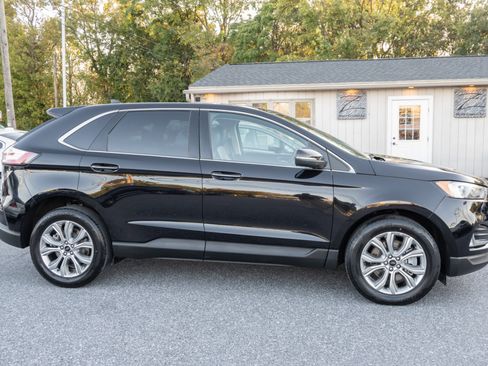 Used 2024 Ford Edge Titanium image 12