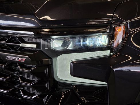 Used 2022 Chevrolet Silverado 1500 ZR2 w/ Technology Package image 23
