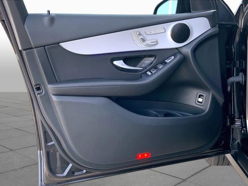 Certified 2022 Mercedes-Benz GLC 300 image 19