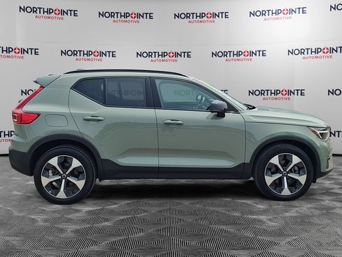 Used 2023 Volvo XC40 B5 Plus w/ Driver Assist Package AWD/4WD image 7