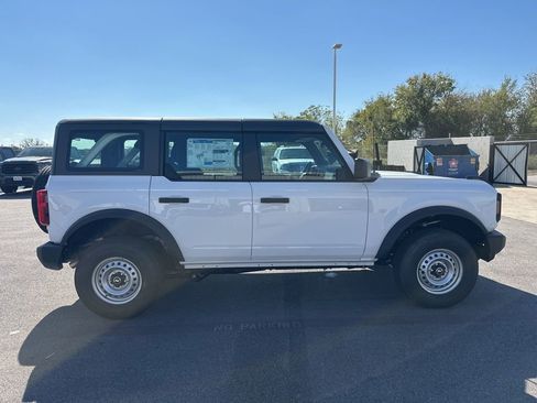 New 2025 Ford Bronco 4-Door image 9