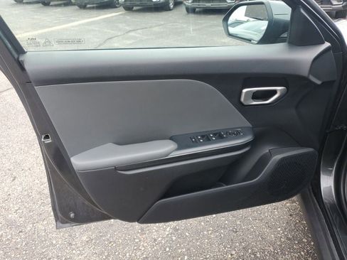 Used 2025 Kia K4 FWD image 26