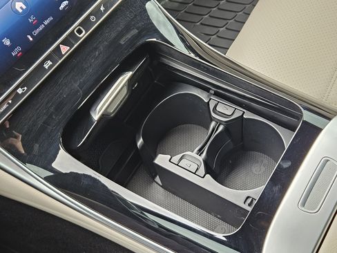 Certified 2025 Mercedes-Benz C 300 Sedan image 20