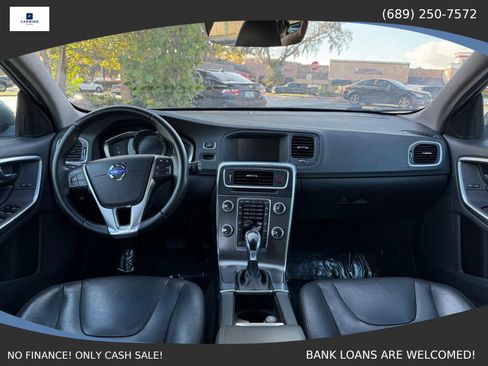 Used 2016 Volvo V60 T5 Premier image 11