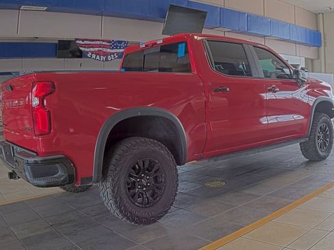Used 2023 Chevrolet Silverado 1500 ZR2 w/ Technology Package AWD/4WD image 3