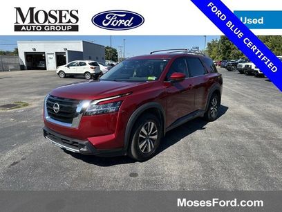 Used 2022 Nissan Pathfinder SL