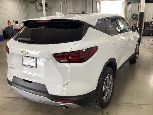 Used 2023 Chevrolet Blazer LT FWD image 6