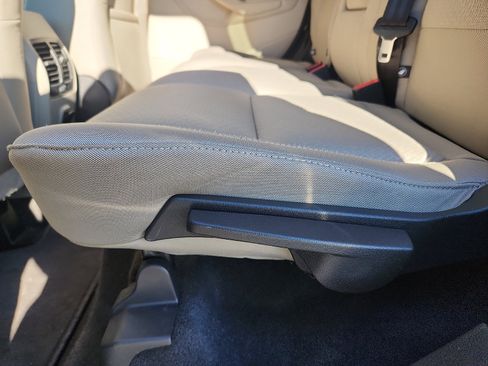 Used 2019 Ford Escape SE image 26