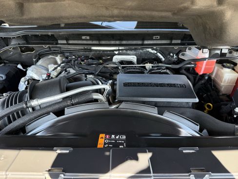 Used 2024 Chevrolet Silverado 2500 LTZ w/ LTZ Convenience Package image 31