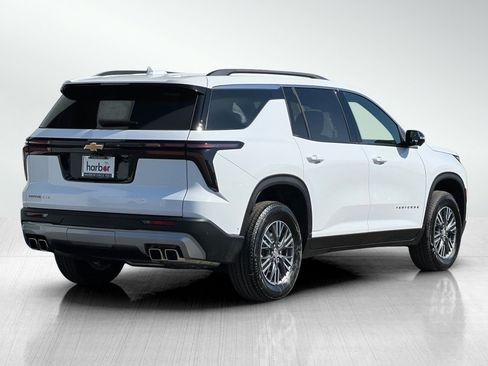 New 2025 Chevrolet Traverse LT w/ Enhanced Driving Package image 4