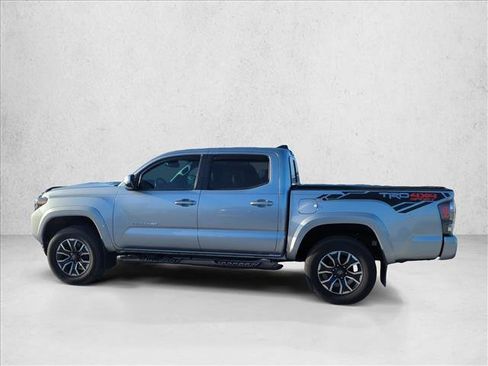 Used 2022 Toyota Tacoma TRD Sport w/ TRD Premium Sport Package image 5