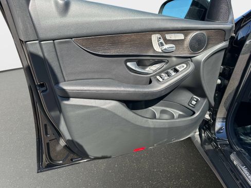 Certified 2022 Mercedes-Benz GLC 300 300 w/ Multimedia Package Lite image 17