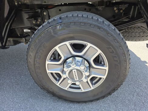 Used 2025 Ford F350 Lariat w/ Camper Package AWD/4WD image 34