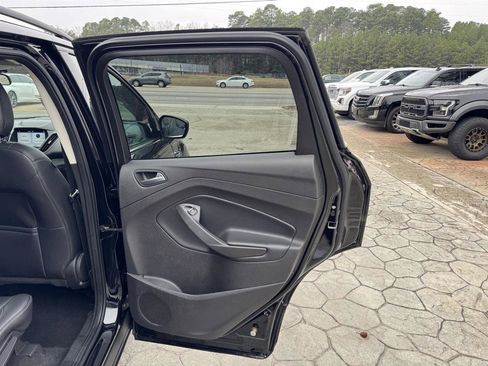 Used 2019 Ford Escape SEL image 15