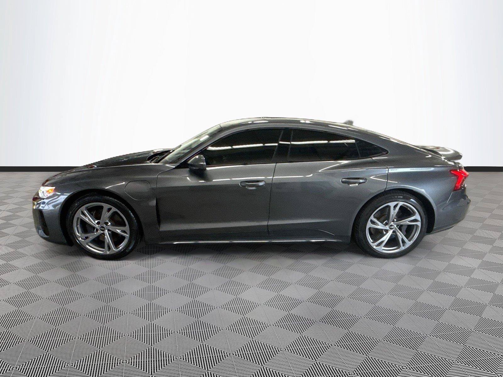 Used 2022 Audi e-tron GT Premium Plus AWD/4WD image 4