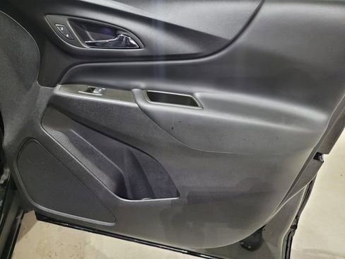Used 2024 Chevrolet Equinox LT image 62