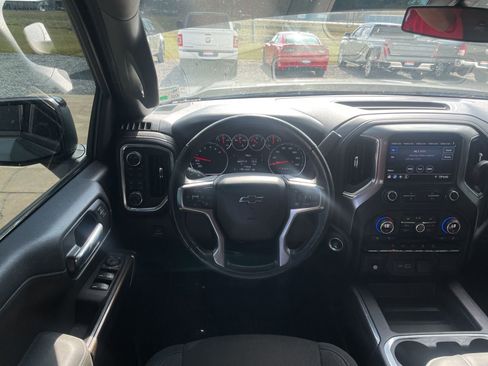 Used 2020 Chevrolet Silverado 1500 RST image 11