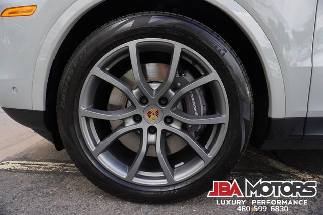 Used 2024 Porsche Cayenne AWD/4WD image 39