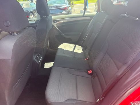 Used 2017 Volkswagen Golf S FWD image 25