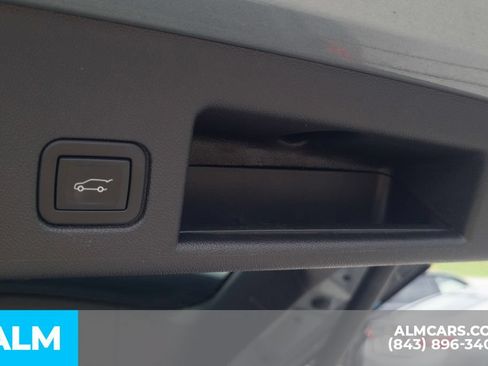 Used 2024 Chevrolet Equinox RS w/ LPO, Floor Liner Package FWD image 9