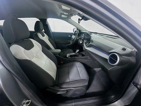 Used 2024 Chevrolet Trax LS FWD image 30