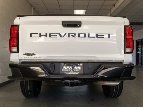 Used 2023 Chevrolet Colorado Z71 w/ Z71 Convenience Package 2 image 4