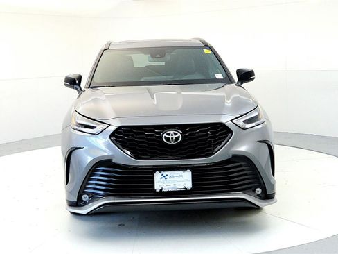 New 2026 Toyota Highlander XSE image 8