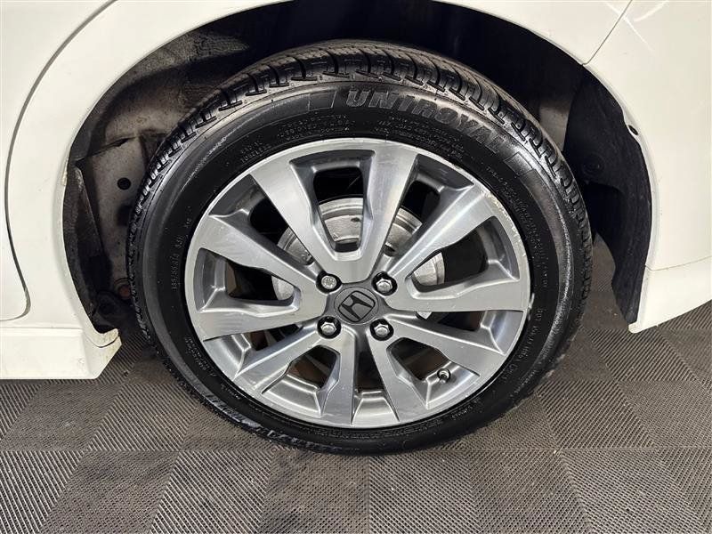 Used 2013 Honda Fit Sport image 28