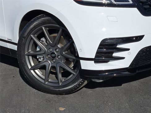 Used 2021 Land Rover Range Rover Velar R-Dynamic S image 3