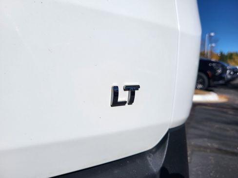 Used 2020 Chevrolet Traverse LT w/ Driver Confidence II Package image 17