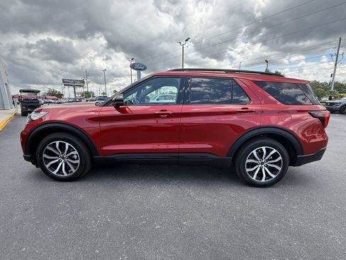 Certified 2025 Ford Explorer ST-Line w/ Premium Package RWD image 8
