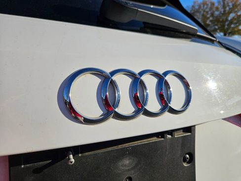 Used 2021 Audi Q3 2.0T Premium w/ Convenience Package image 11